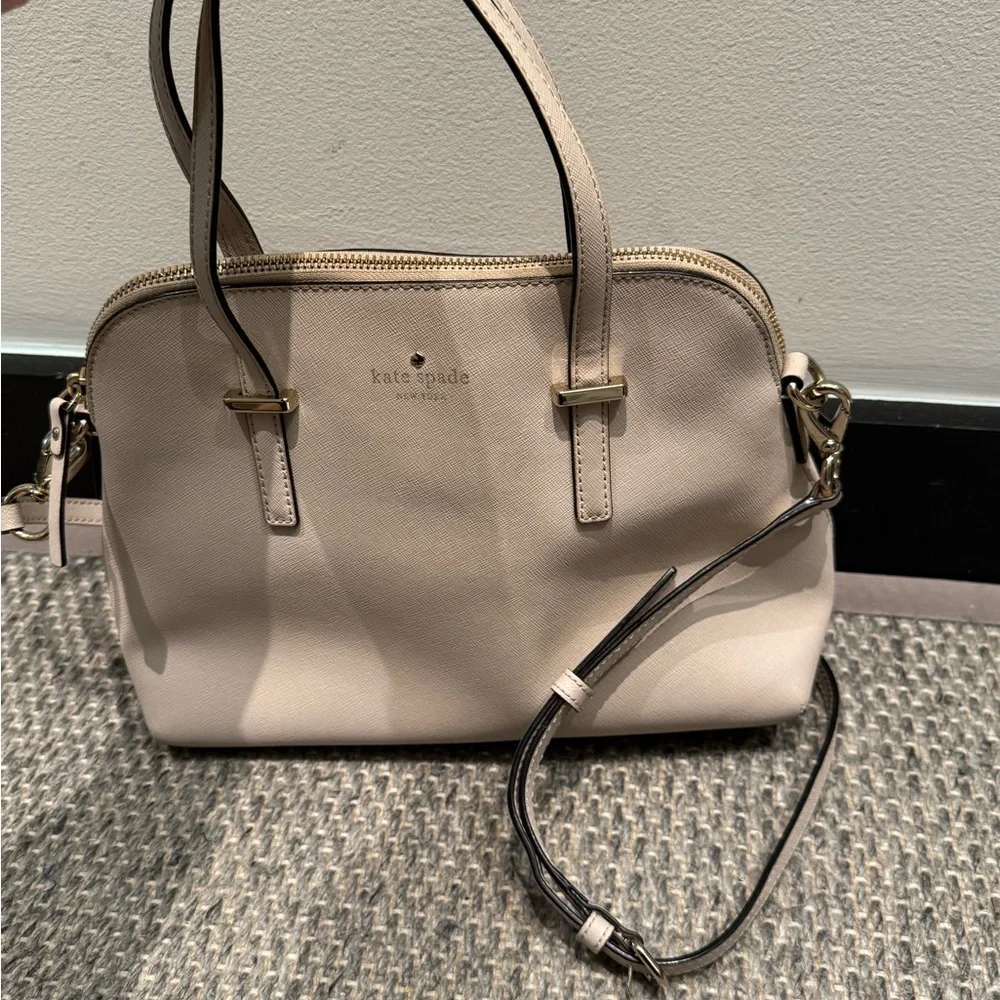 Kate Spade - Cedar Street Maise Satchel Gray Tote Bag with Structured Design - Picture 14 of 14